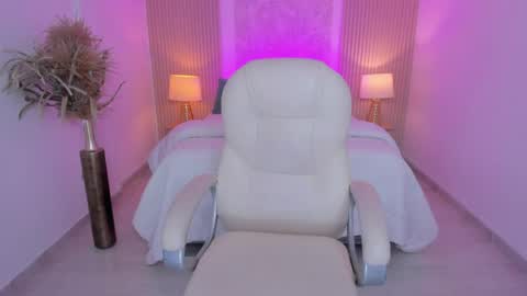 karol_priston online show from April 3, 3:26 am