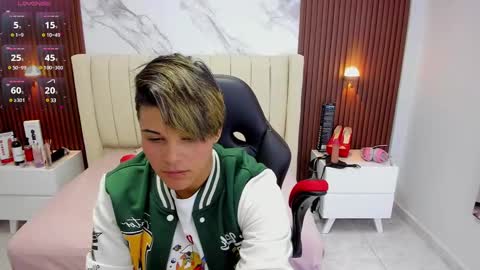 Karoll online show from March 10, 2:39 am