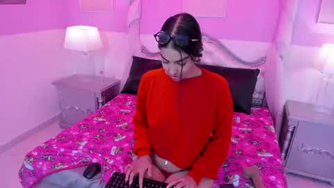 KarolayRose online show from July 29, 8:31 pm