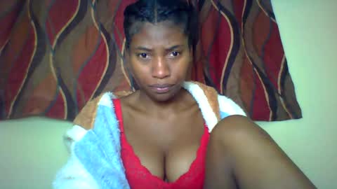 karoliee online show from July 25, 8:54 am