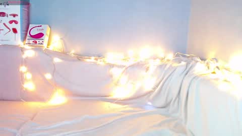 Snapshot of karolina_hottie_ chatting on February 19, 3:06 am Kira online show from February 19, 3:06 am