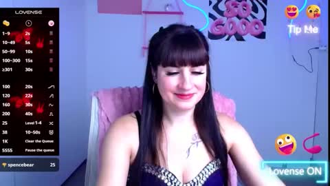 Caroline online show from December 3, 7:11 am