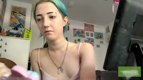 Karoline here online show from July 30, 9:54 am