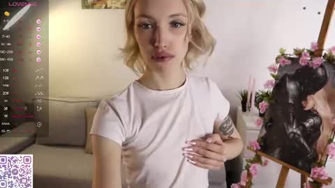 Karoline online show from June 25, 10:11 pm