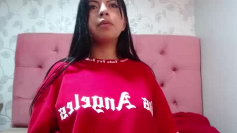 Isa online show from December 3, 11:51 pm