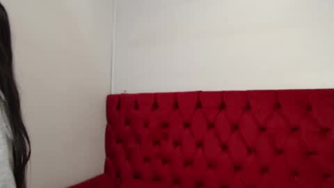 Snapshot of karolineburnx chatting on January 7, 8:45 am Isa online show from January 7, 8:45 am