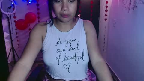 Snapshot of karolinecute chatting on February 13, 4:11 am karolinecute online show from February 13, 4:11 am