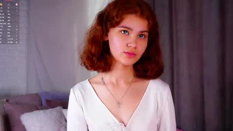 lina online show from June 5, 1:06 pm