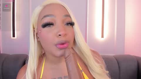 Karol online show from October 21, 4:38 am