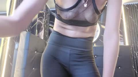 karolyn online show from March 30, 5:23 pm