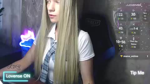 Caroline Fox online show from July 25, 8:54 am