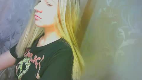 Caroline Fox online show from September 19, 10:58 am