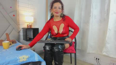 kasandra gomez online show from March 5, 12:33 pm