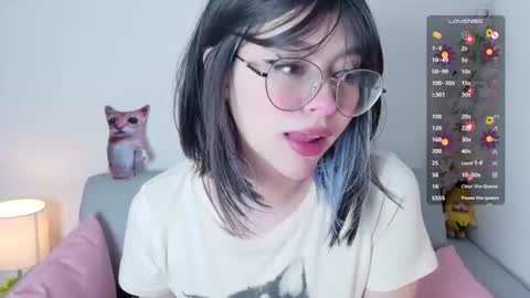 Kasumi  online show from June 20, 9:46 am
