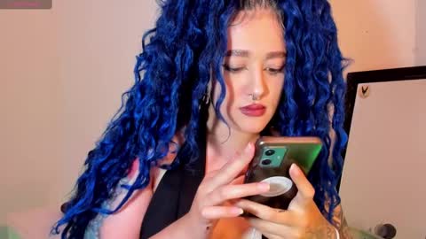Snapshot of kat_apple chatting on March 1, 12:28 am Alicia online show from March 1, 12:28 am