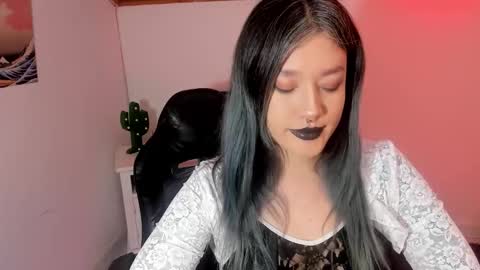 Snapshot of kat_apple chatting on October 20, 6:22 pm Alicia online show from October 20, 6:22 pm