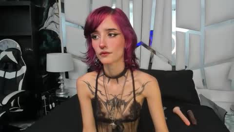 kat_ashbourne online show from May 28, 5:11 pm
