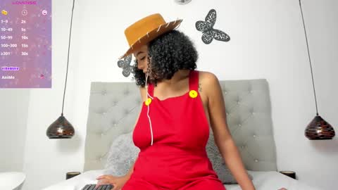 Snapshot of katalella_hot1 chatting on February 12, 5:05 am katalella online show from February 12, 5:05 am