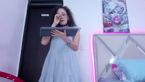 kataleya  online show from July 17, 3:16 pm