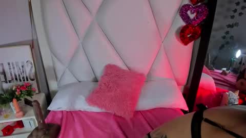 Snapshot of katalina_garcia chatting on September 24, 1:04 am Kata Garcia online show from September 24, 1:04 am