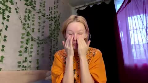 kate_mikki online show from December 18, 3:00 am