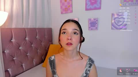 Snapshot of kate_the_bitch2 chatting on October 20, 2:36 am kate_the_bitch2 online show from October 20, 2:36 am