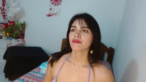 kateangelly online show from May 9, 4:58 am