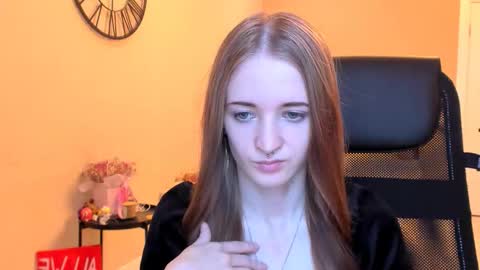 katekayer online show from November 10, 11:49 am