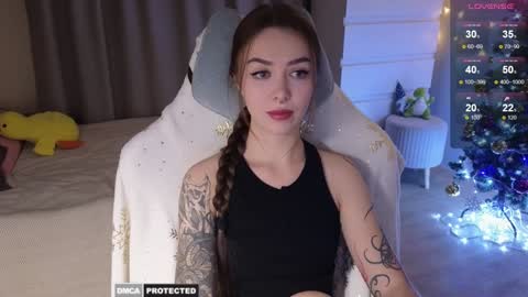 Snapshot of kateleoo chatting on December 15, 2:27 pm Im Kate online show from December 15, 2:27 pm