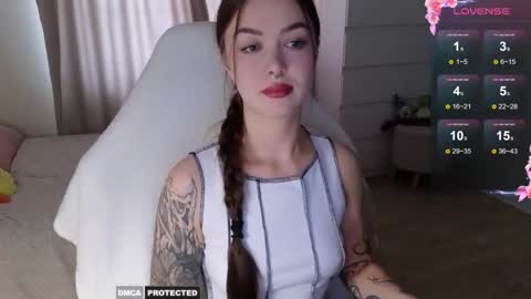 Snapshot of kateleoo chatting on October 3, 11:26 am Im Kate online show from October 3, 11:26 am