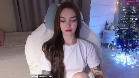Snapshot of kateleoo chatting on December 23, 2:39 pm Im Kate online show from December 23, 2:39 pm