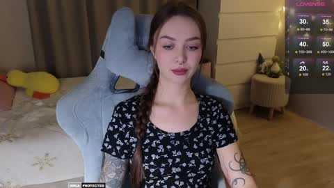 Snapshot of kateleoo chatting on December 4, 3:21 pm Im Kate online show from December 4, 3:21 pm