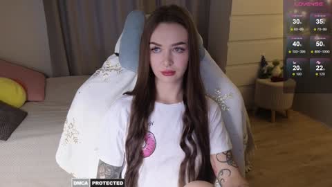 Snapshot of kateleoo chatting on January 17, 12:10 pm Im Kate online show from January 17, 12:10 pm