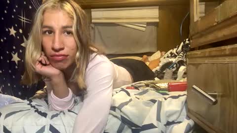 Katelin online show from December 16, 2:06 am