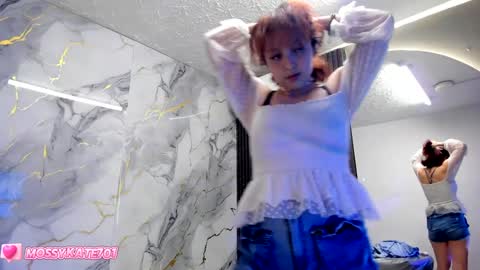 Snapshot of katemoss70 chatting on January 15, 12:15 pm Im Katherine but call me Kate online show from January 15, 12:15 pm