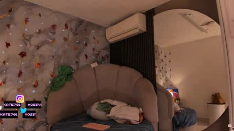 Im Katherine but call me Kate  online show from November 29, 12:31 pm