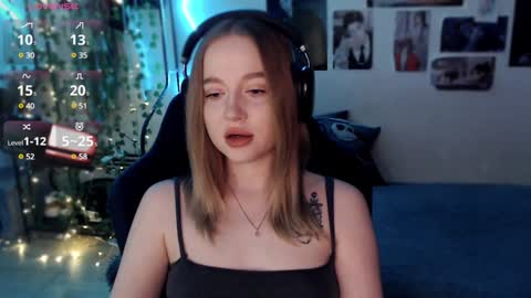 Lisa online show from December 19, 3:41 pm