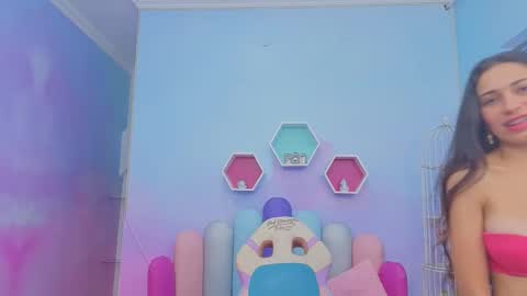 Kate Skinny  online show from January 12, 12:10 pm