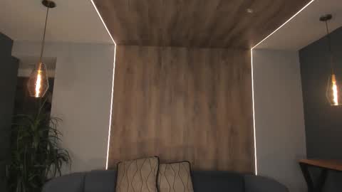 K A T E  online show from February 15, 8:02 am