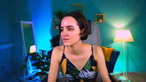 katewillows online show from January 8, 4:27 am