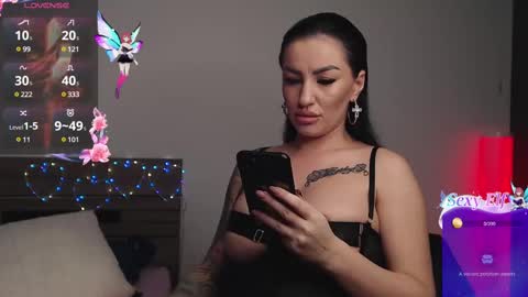 Snapshot of katey_riva35708 chatting on January 6, 7:56 pm KateyRiva online show from January 6, 7:56 pm