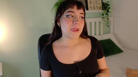 Snapshot of kathe_sweetness chatting on October 13, 11:46 am K A T H E online show from October 13, 11:46 am