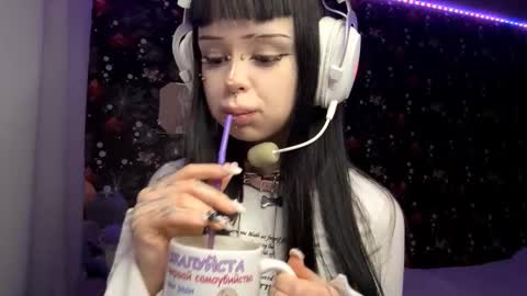 Luna online show from February 15, 3:22 pm