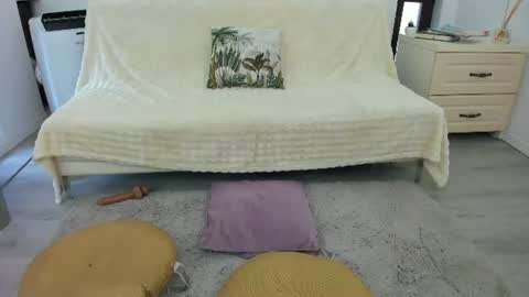      online show from July 28, 11:17 am