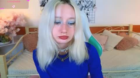 Katia  online show from April 17, 5:42 am