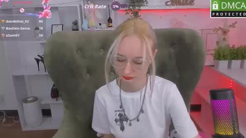 Snapshot of katia_kim chatting on October 7, 6:29 am Katia online show from October 7, 6:29 am