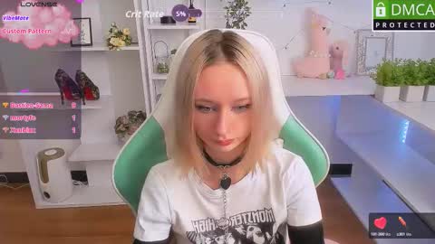 Snapshot of katia_kim chatting on September 11, 6:03 am Katia online show from September 11, 6:03 am