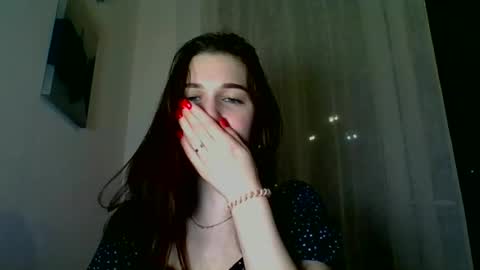 Snapshot of katie_foxi chatting on January 19, 6:10 pm katie_foxi online show from January 19, 6:10 pm