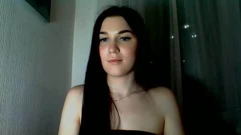 katie_foxi online show from May 29, 10:52 pm