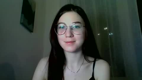 Snapshot of katie_foxi chatting on February 23, 4:07 pm katie_foxi online show from February 23, 4:07 pm